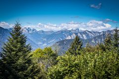 Schweizer Berge in der Naehe von Locarno