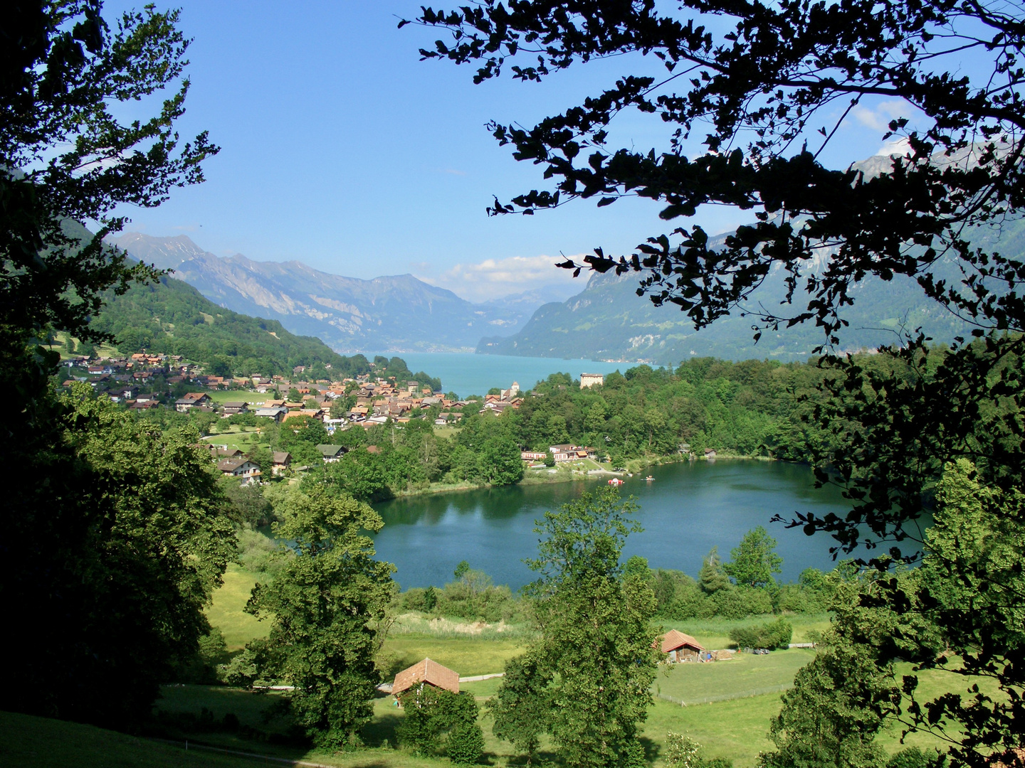 Schweizer Idylle am Burgseeli im Berner Oberland