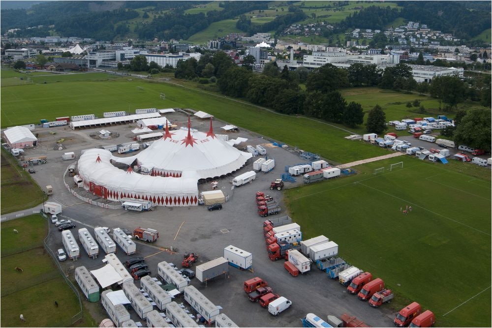 Schweizer National-Circus Knie in Luzern / Aufnahme mit der Fotodrohne Phantom 2