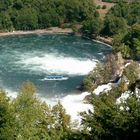 "Schweizerischer Rheinwasserfall, klein und doch so atemberaubend"