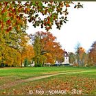 Schwenk über die herbstliche Schlosswiese 