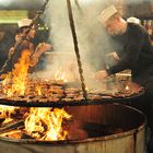 Schwenkgrill auf dem Weihnachtsmarkt in Bremen