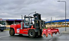 Schwerarbeit im Hafen