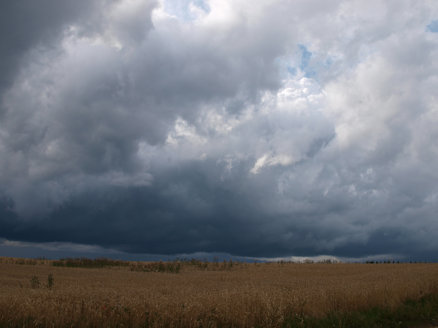 Schwere Regenwolken..die 2te