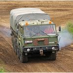 Schwere Technik im Gelände mal selber fahren