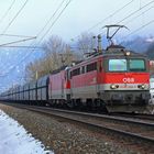 Schwerer Güterzug auf der Südbahn