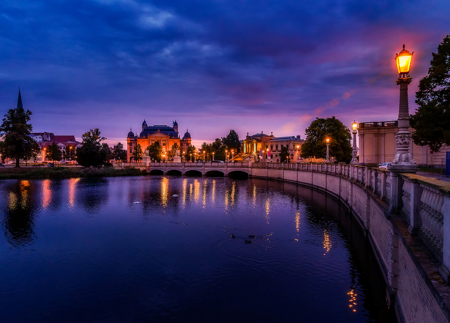 Schwerin am Abend