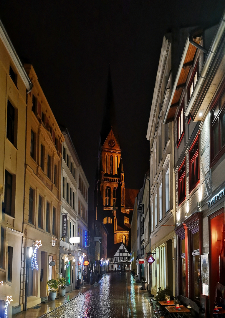 Schwerin at night 