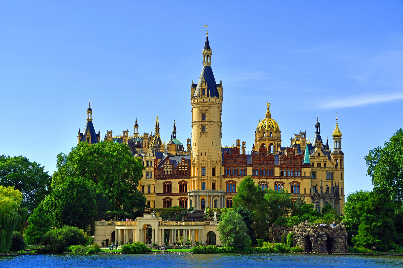 Schwerin, Blick vom Schweriner See zum Schloss