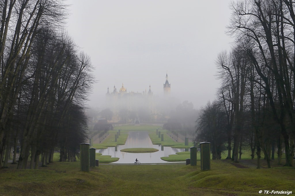 Schwerin - Schloß im Nebel