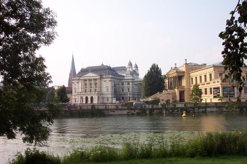 Schwerin_Blick auf Dom, Staatstheater und Museum