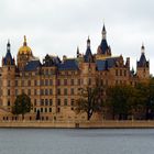 Schweriner Schloss an einem verregneten Tag