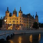 Schweriner Schloss bei Nacht