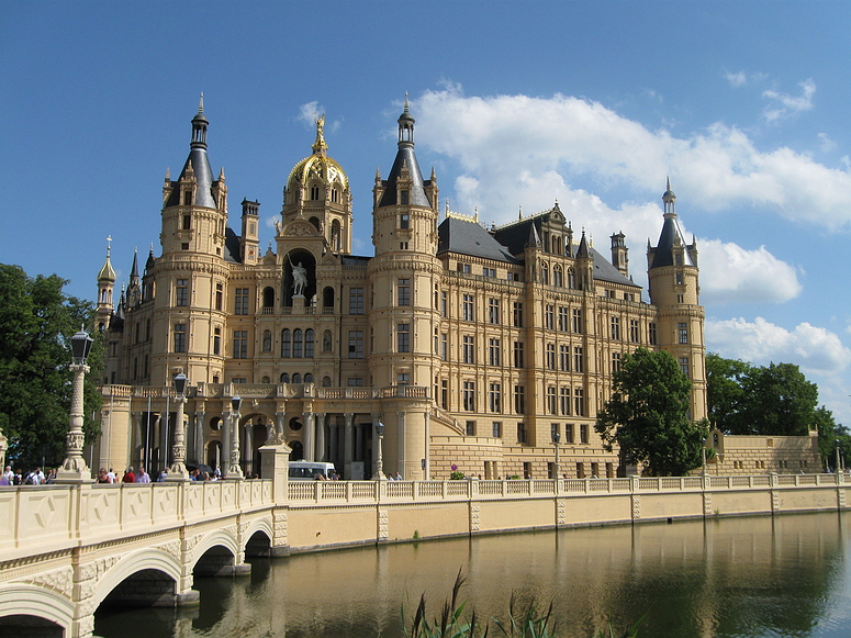 Schweriner Schloss im Juli 2009