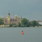 Schweriner Schloss im Schlechtwetter