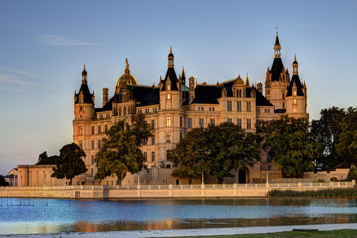 Schweriner Schloss in der Abendsonne