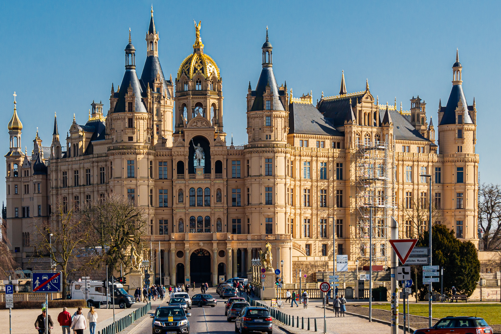 Schweriner Schloss in der Frontansicht