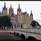 Schweriner Schloss mit Brücke