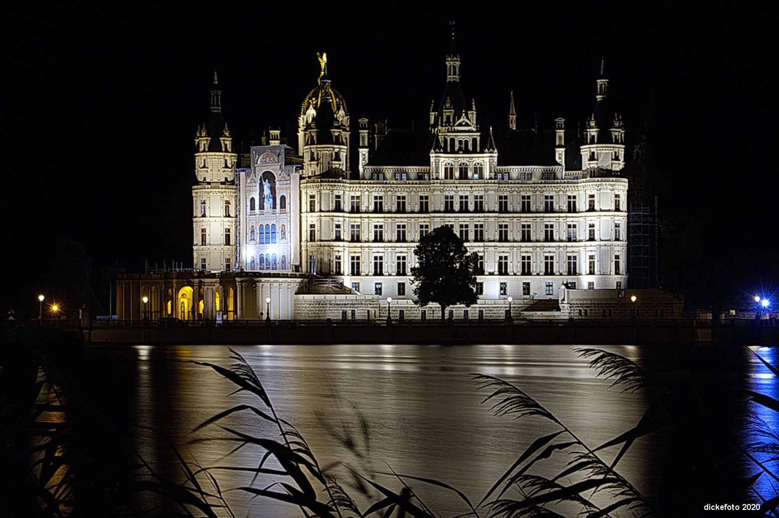 Schweriner Schloß mit Landtag