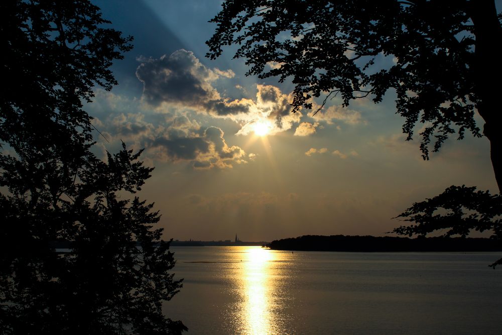 Schweriner See im Abendlicht