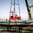 Schwerlast -45- Ein Schiff wird umgesetzt.