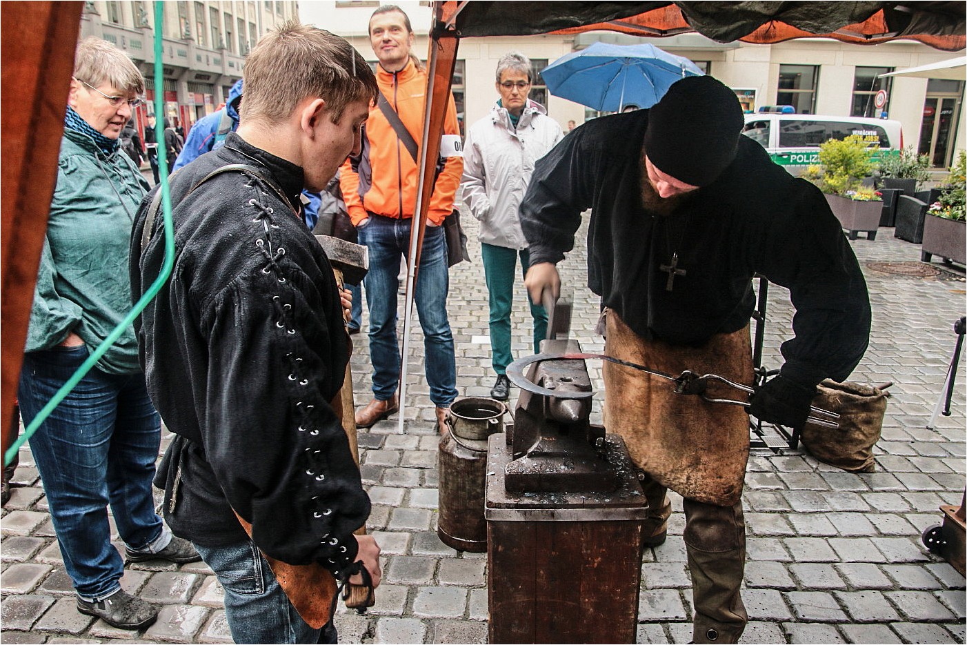 Schwerter zu Sicheln (3)