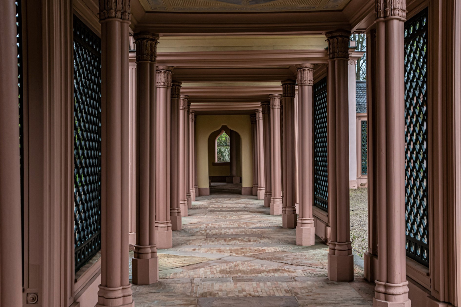 Schwetzingen im Park bei der Moschee