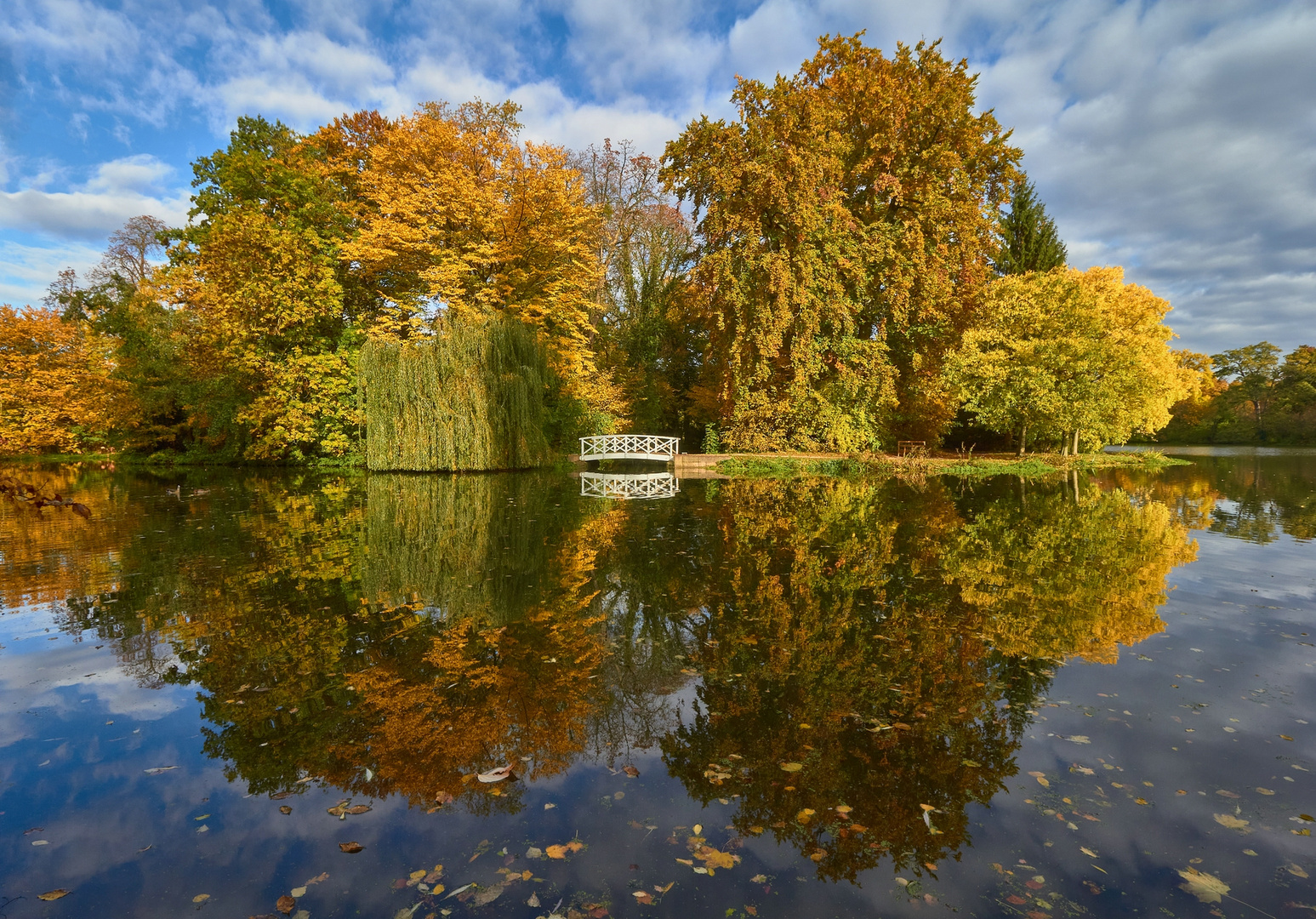 Schwetzinger Schlossgartenherbstspiegelung