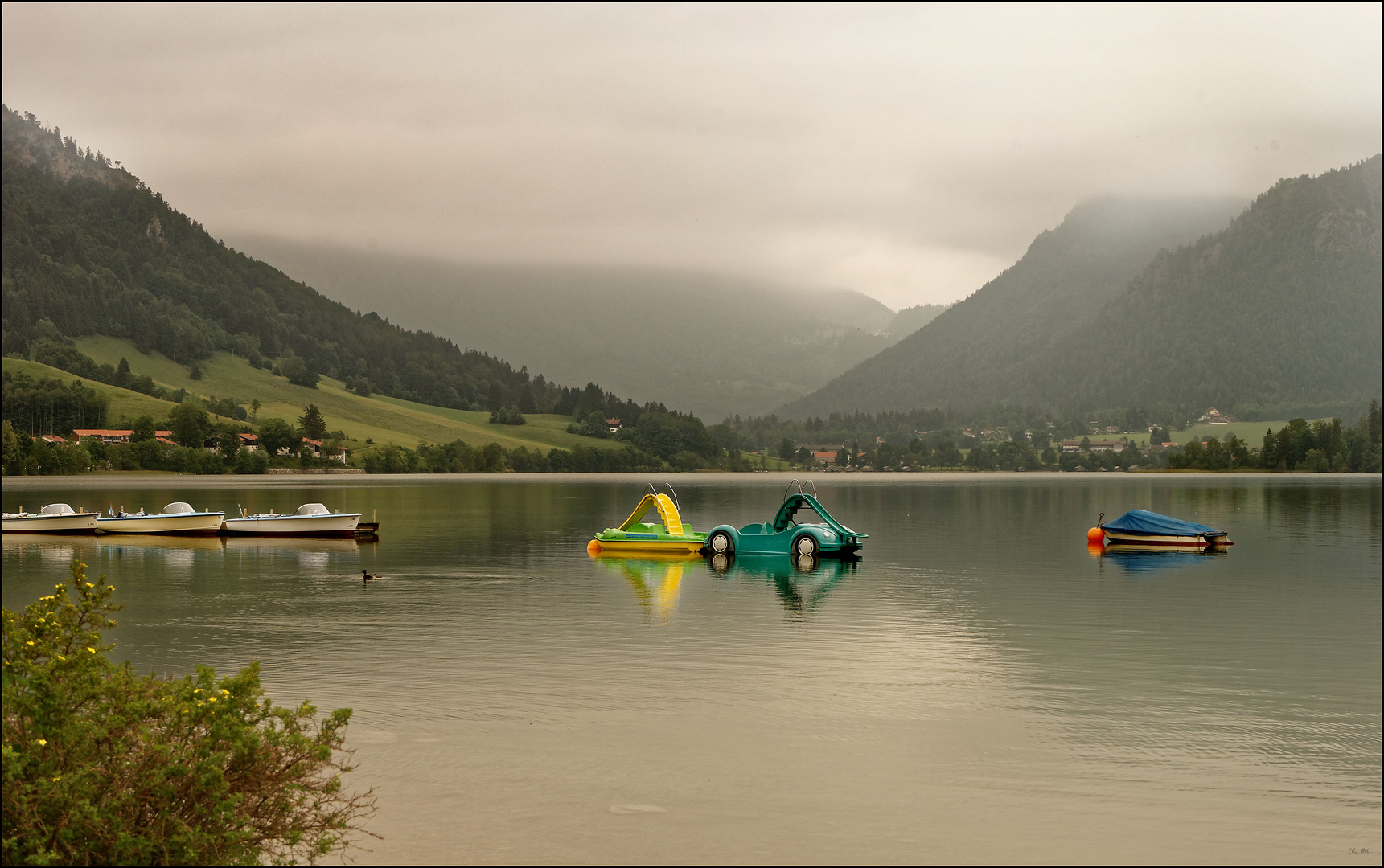 Schwimmauto mit Rutschbahn