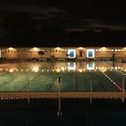 Schwimmbad bei Nacht