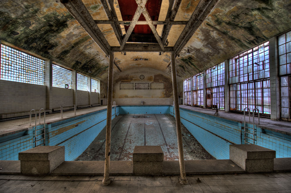 Schwimmbad im Olympischen Dorf von 1936