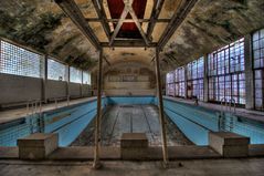 Schwimmbad im Olympischen Dorf von 1936