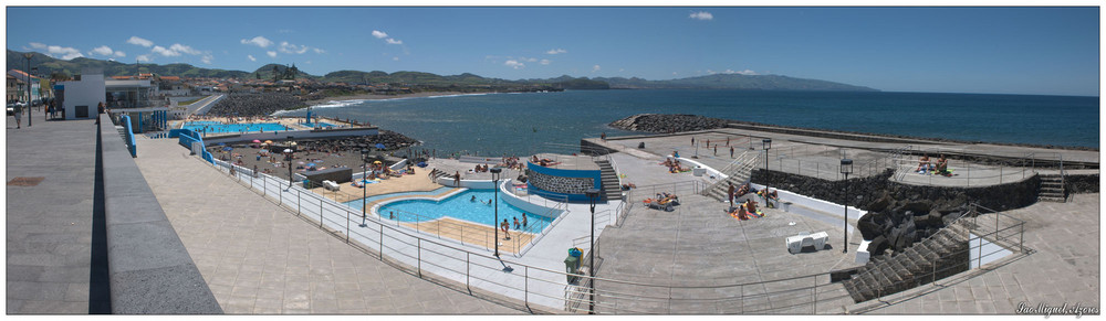 Schwimmbad in Ribeira Grande (Sao Miguel, Azoren)