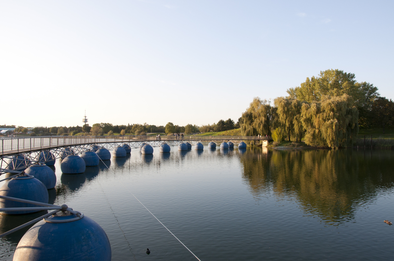 Schwimmende Brücke