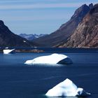 Schwimmende Eisschollen im Prins-Christian-Sund