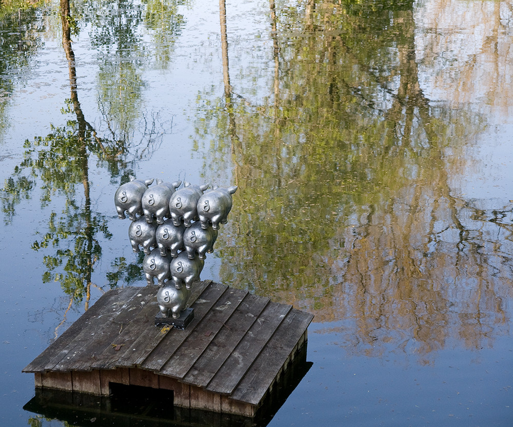 Schwimmende Kunstwerke in der Donau