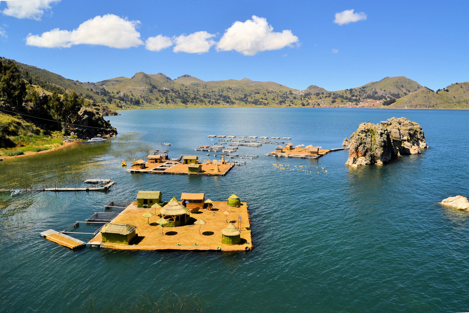 Schwimmende Uros Inseln, Titicaca See, Bolivien/Peru