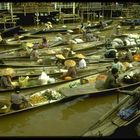 Schwimmender Markt am Inlesee