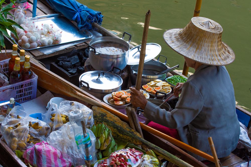 Schwimmender Markt Damnoen in Bangkok