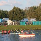 Schwimmstart des Datev Challenge Triathlon am Main-Donau-Kanal bei Heuberg/Hilpoltstein