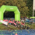 Schwimmstart des Datev Challenge Triathlon am Main-Donau-Kanal bei Heuberg/Hilpoltstein