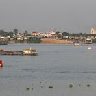 Schwimmtraining im Mekong