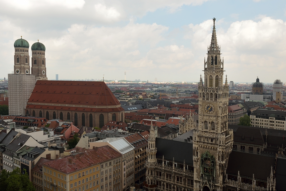 Schwindelfrei sollte man sein - und fit im Treppensteigen ca. 300 Stufen bis zur Plattform..