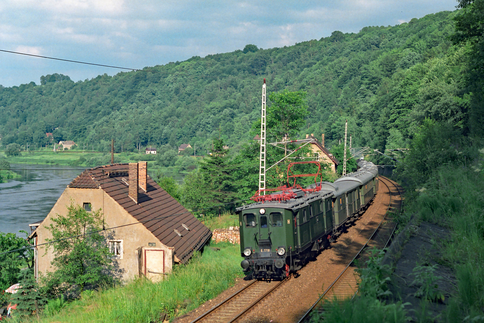 Schwungrad-Elli im Elbtal