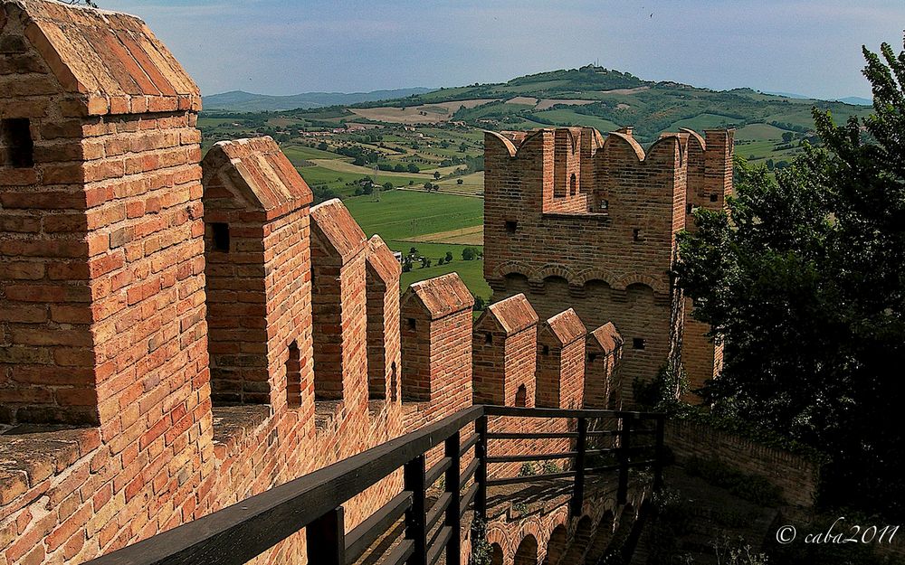 Scorcio sulle mura del castello