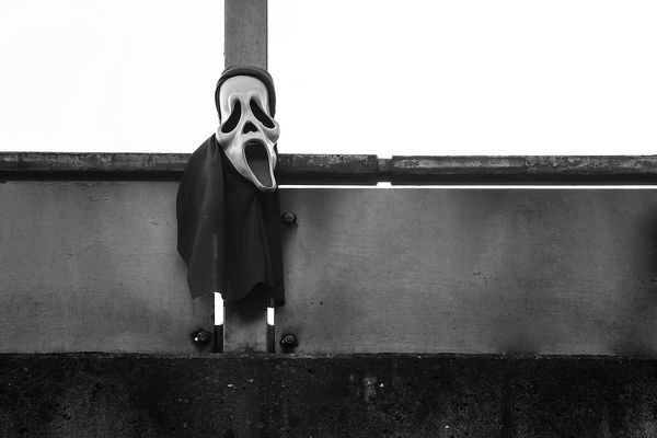 Scream...
