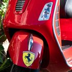  Scuderia Ferrari - - das Rot stimmt aber