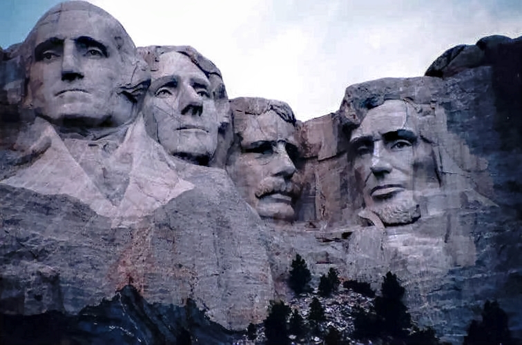 SCULPTURED PRESIDENTS on Mount Rushmore, SOUTH DAKOTA 