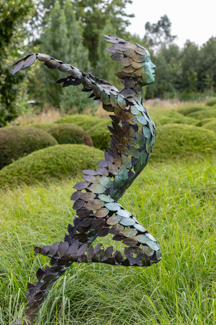 Sculptures by the lakes
