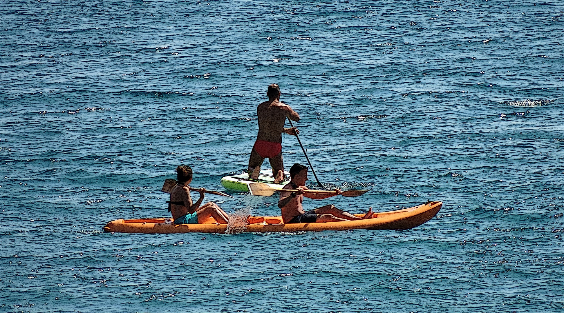 Scuola guida per canoe: di chi è la precedenza?